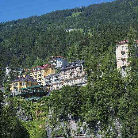 Apartment In Bad Gastein Near Ski Lift * باد جاستاين